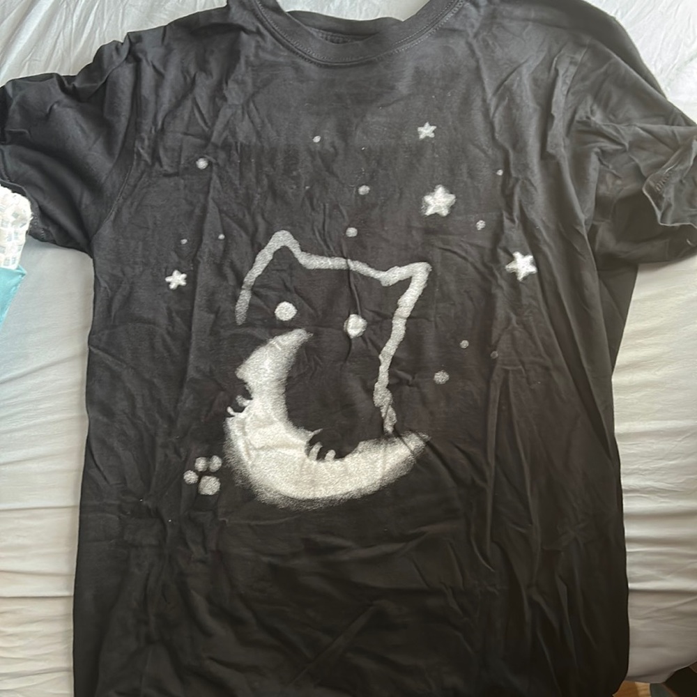 Hot topic tshirt